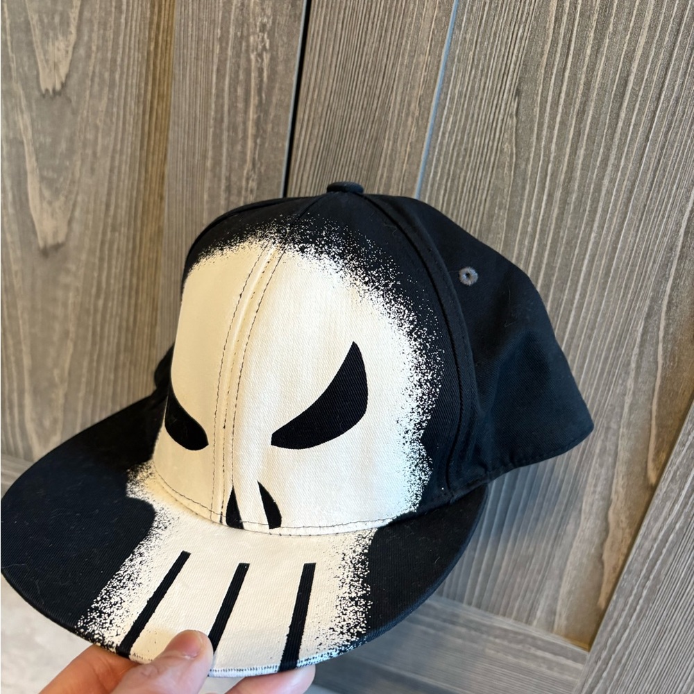 Marvel punisher big print snapback cap